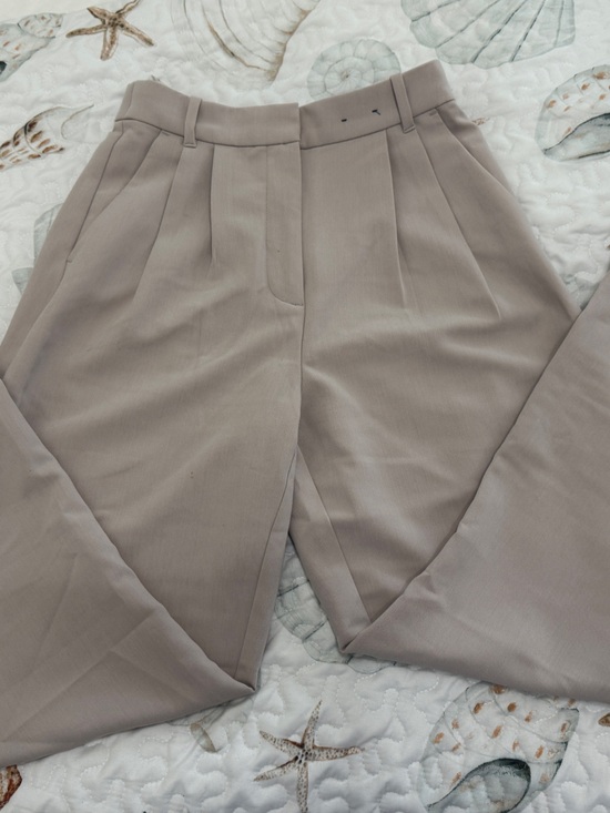 Abercrombie & Fitch Pants - Abercrombie & Fitch Pleated High-Waist Wide-Leg Trousers - Taupe